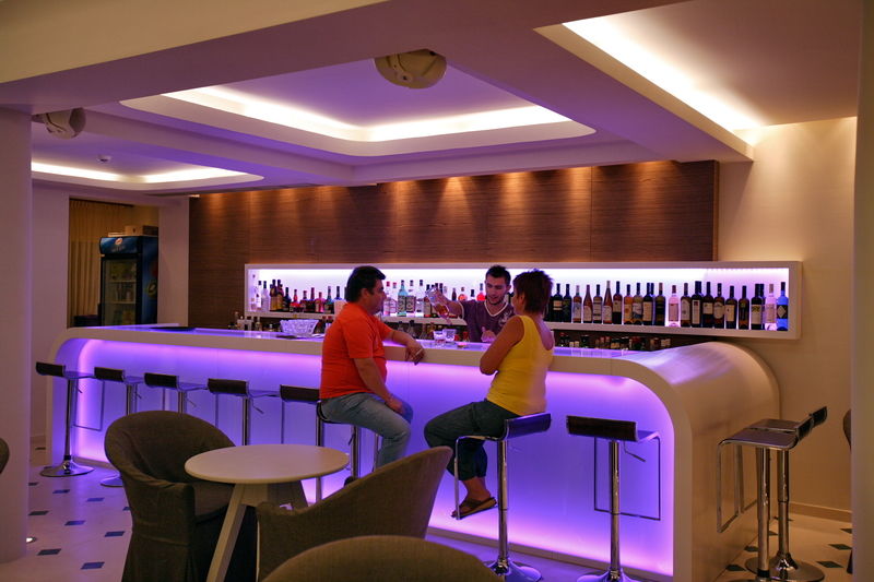 Sandy Bay Hotel Пломарион Экстерьер фото