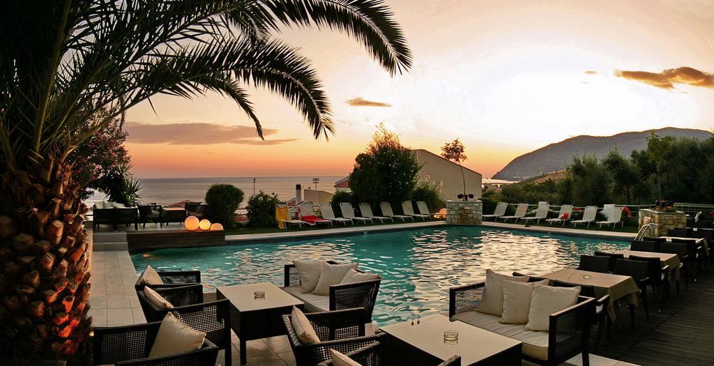 Sandy Bay Hotel Пломарион Экстерьер фото