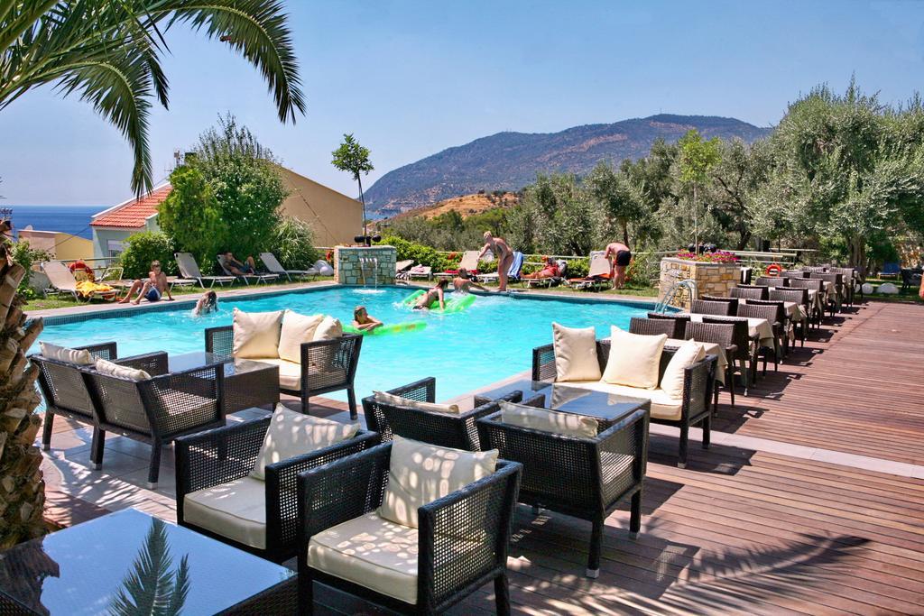 Sandy Bay Hotel Пломарион Экстерьер фото